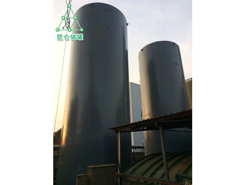 200立方鋼塑復(fù)合罐現(xiàn)場(chǎng)照